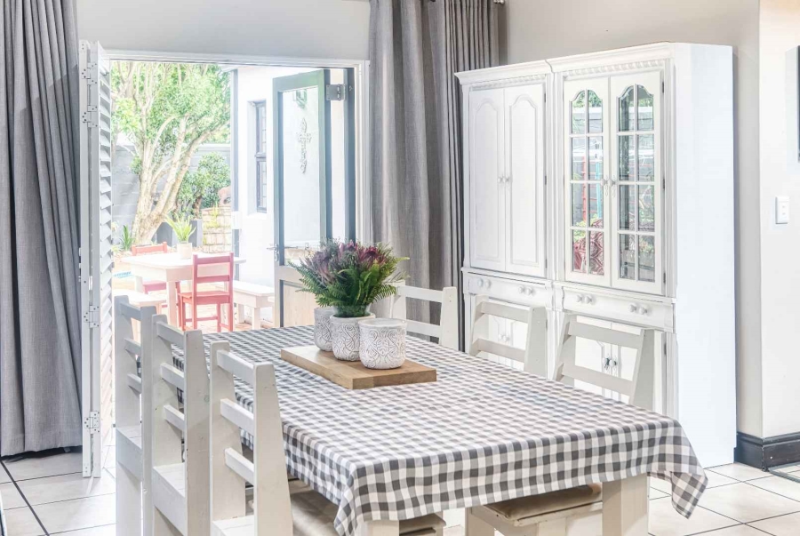 4 Bedroom Property for Sale in Hermanus Heights Western Cape